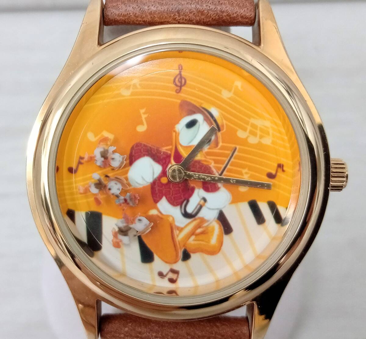 Disney Disney Donald Duck 2003 год день рождения часы Disney магазин 500 ограничение кварц 