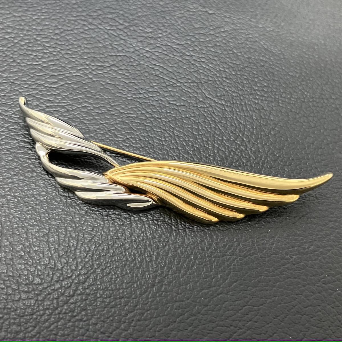 最高品質の デザイン コンビ ブローチ 店舗受取可 ゴールド イエロー 金 プラチナ 6.0g K18 Pt900 イエローゴールド
