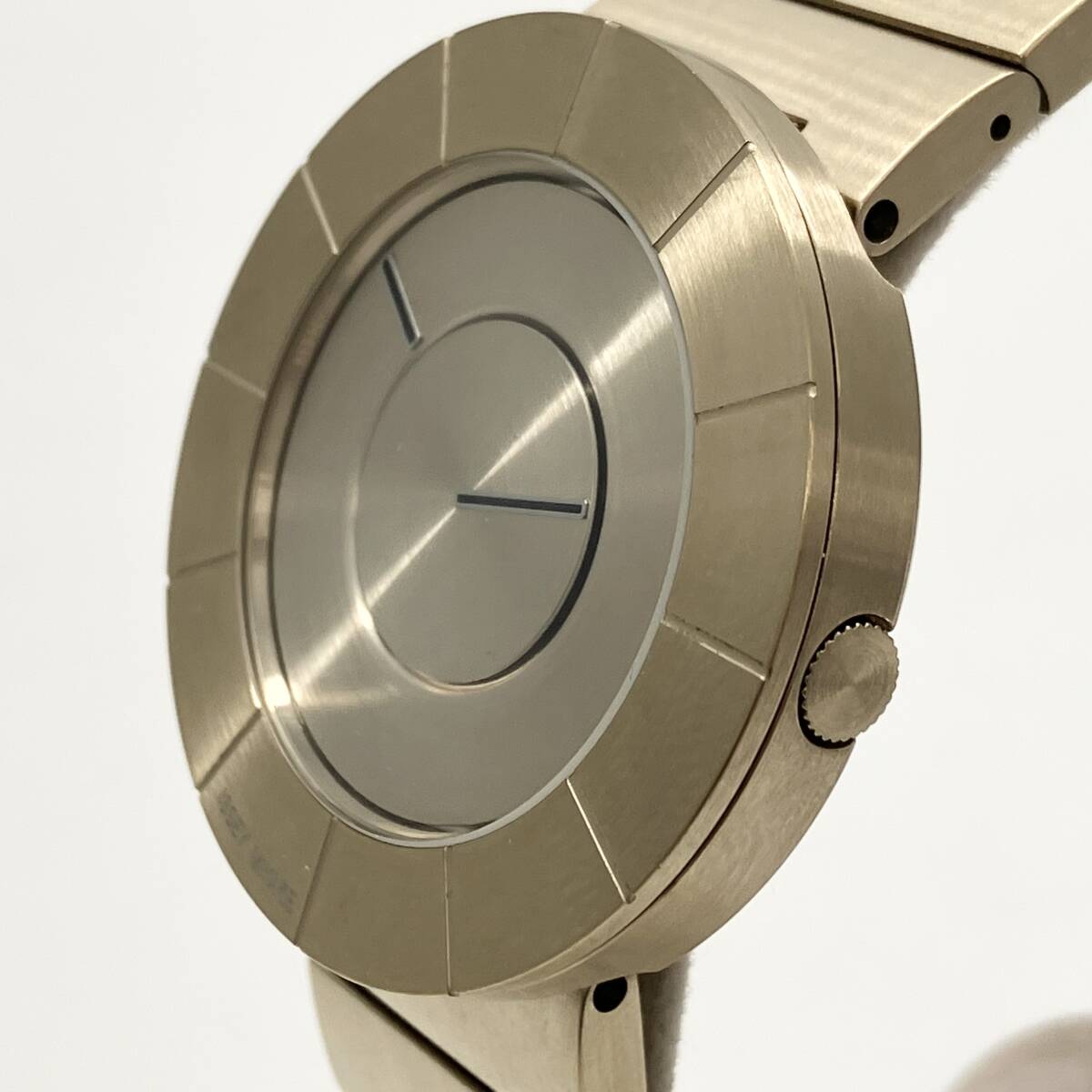 ISSEY MIYAKE イッセイミヤケ VJ20-0010 ゴールド クォーツ 吉岡徳仁デザイン メンズ 腕時計 箱付き 可動品の画像6