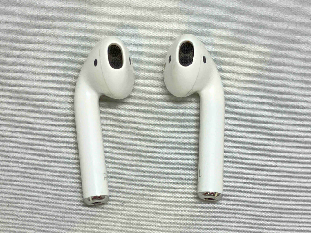 Apple AirPods with Charging Case MV7N2J/A イヤホン(01-01-02)_画像2