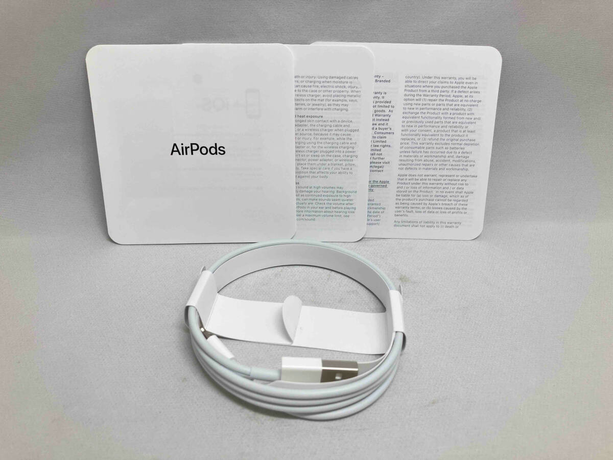 Apple AirPods with Charging Case MV7N2J/A イヤホン(01-01-02)_画像8