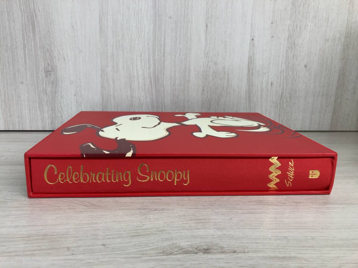 【洋書】Celebrating Snoopy by Charles M.Schulz【スヌーピー 漫画】ハードカバー ケース入り Andrews McMeelの画像2