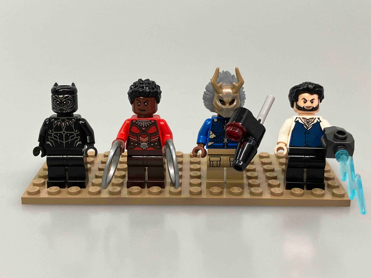 正規品LEGO 76100 ロイヤル・タロン・ファイターの攻撃※ブラックパンサー ナキア キルモンガー ユリシーズ・クロウ マーベル 中古_画像3