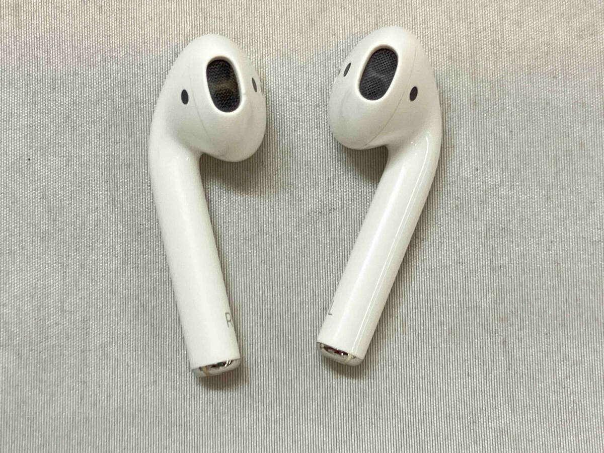Apple AirPods with Charging Case MV7N2J/A イヤホン(18-01-09)_画像2