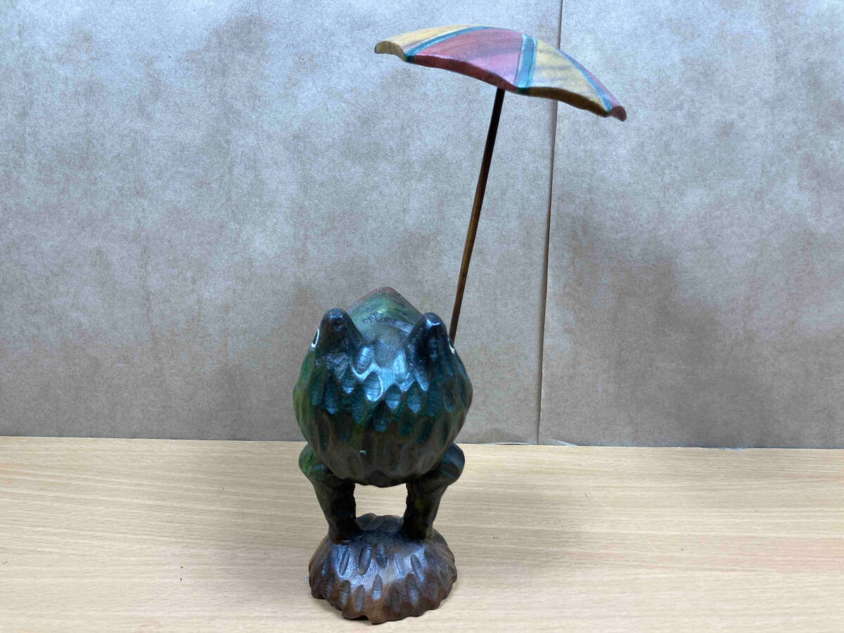 木彫り 傘さしカエル 置物 オブジェ_画像4
