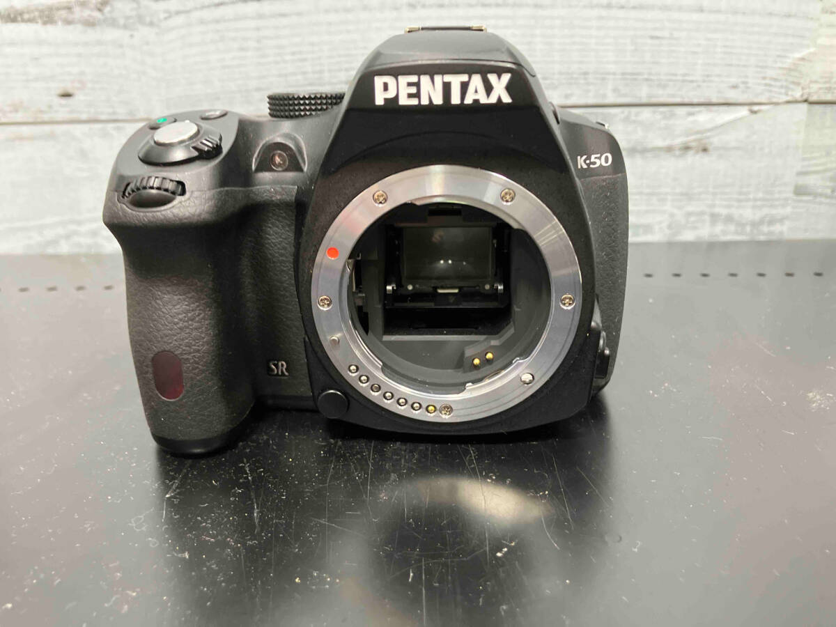 PENTAX ペンタックス K-50 18-135WR KIT PENTAX K-50 18-135WRキット (ブラック) デジタル一眼 別売りバッテリー付き_画像2