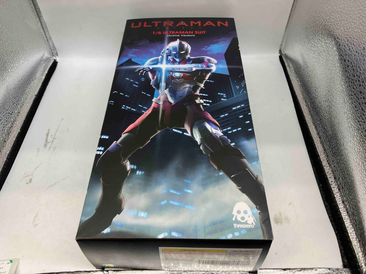 箱に傷みあり。 スリーゼロ ULTRAMAN SUIT (Anime Version) 1/6 ULTRAMAN_画像1