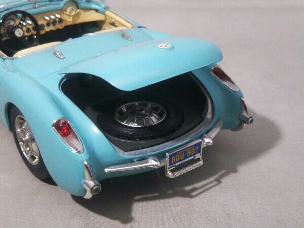 ブラーゴ 1/18 CHEVROLET CORVETTE 1957 シボレーコルベット 水色の画像7