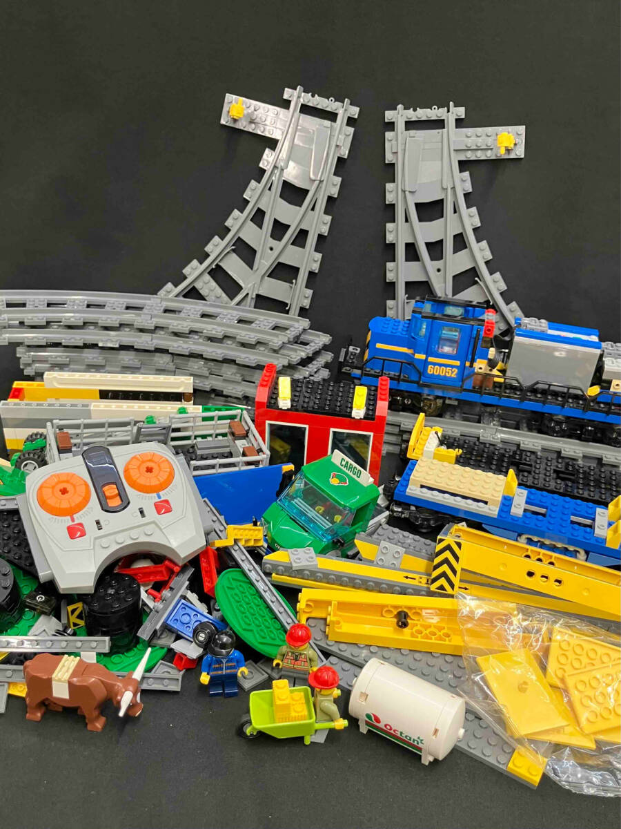 ジャンク 1円〜 LEGO CITY レゴ シティ カーゴトレイン 60052 レール リモコン 列車 ブロック 特殊 パーツ ミニフィグ 大量 まとめの画像1
