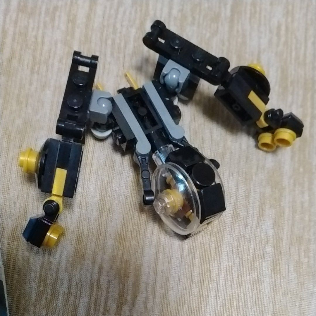 LEGO 30379 ミニクラッシャーメカ LEGOと武器パーツ9個とカタログオマケ