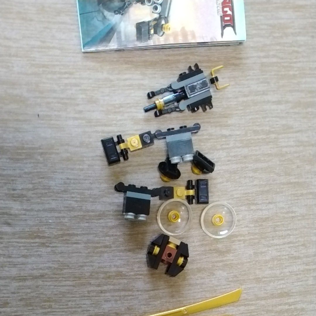 LEGO 30379 ミニクラッシャーメカ LEGOと武器パーツ9個とカタログオマケ