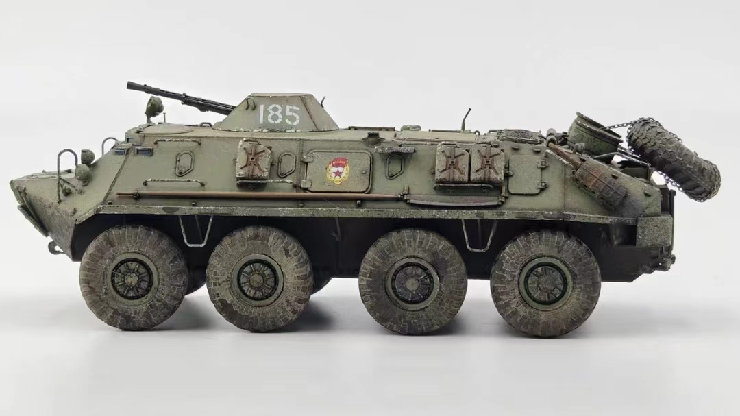 1/35 ロシア軍 BTR-60PB 兵員運送車 組立塗装済完成品_画像1