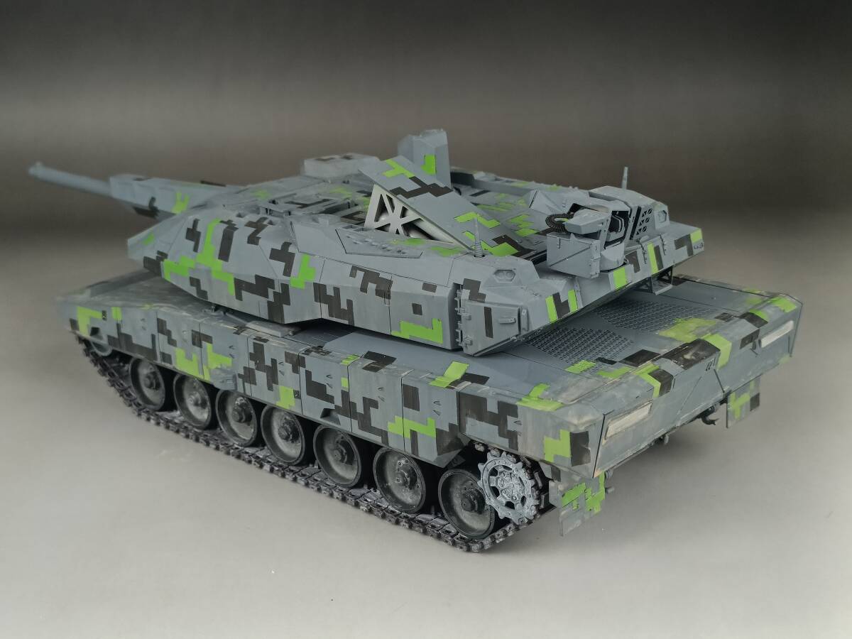 Amusing Hobby 1/35 ドイツ Kf51 戦車 組立塗装済完成品_画像6