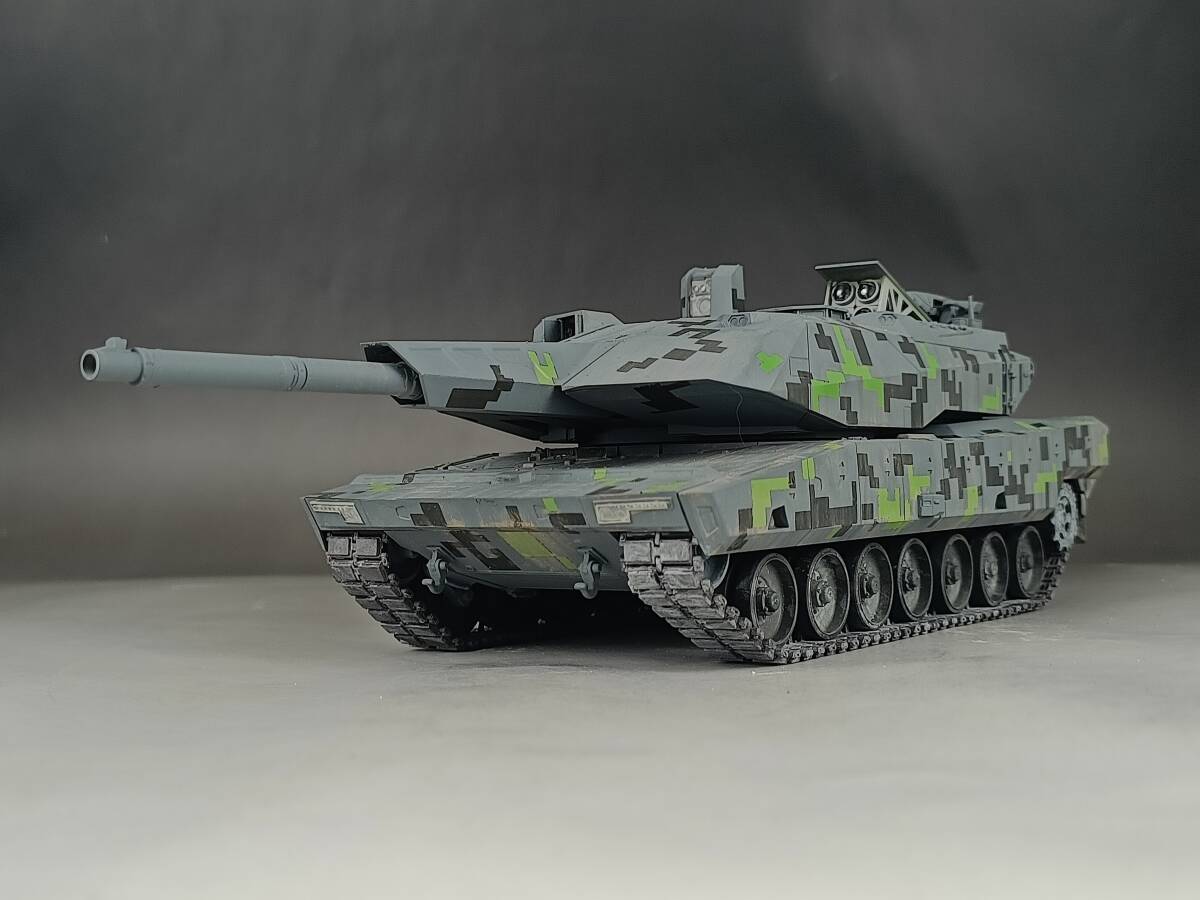 Amusing Hobby 1/35 ドイツ Kf51 戦車 組立塗装済完成品_画像1