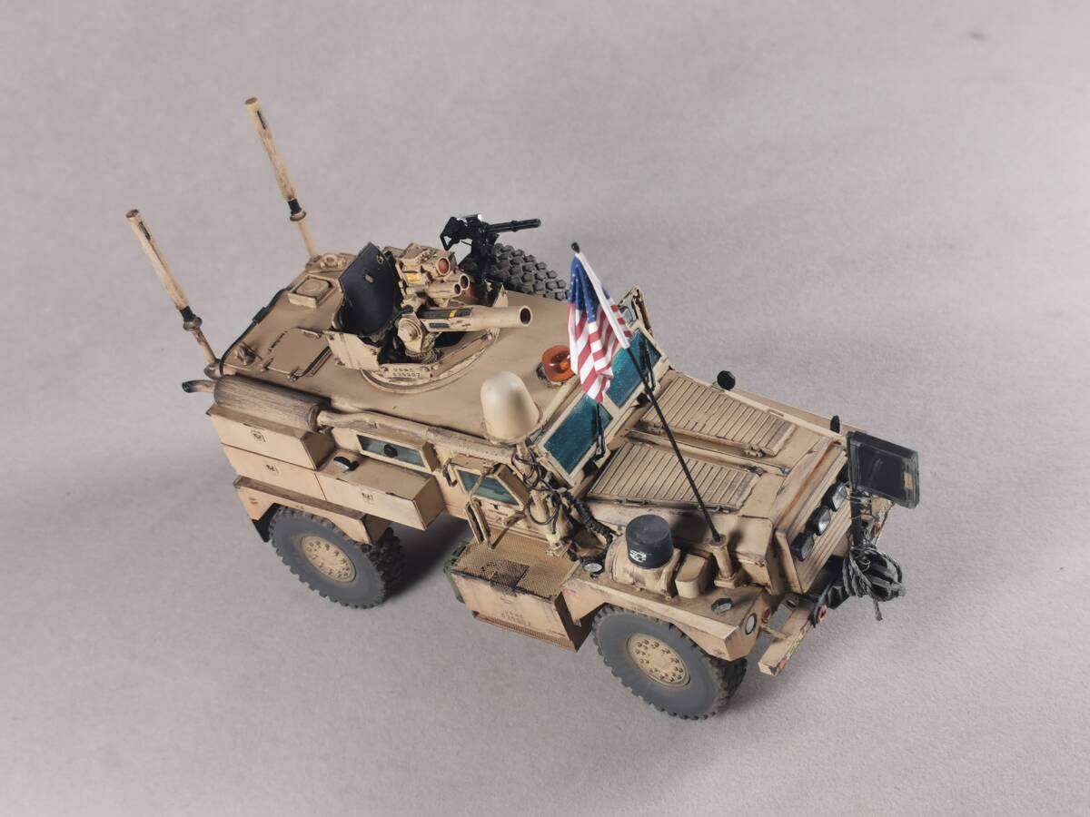1/35 アメリカ軍 クーガー 6×6 MRAP 地雷廃除装甲支援車 組立塗装済完成品_画像9
