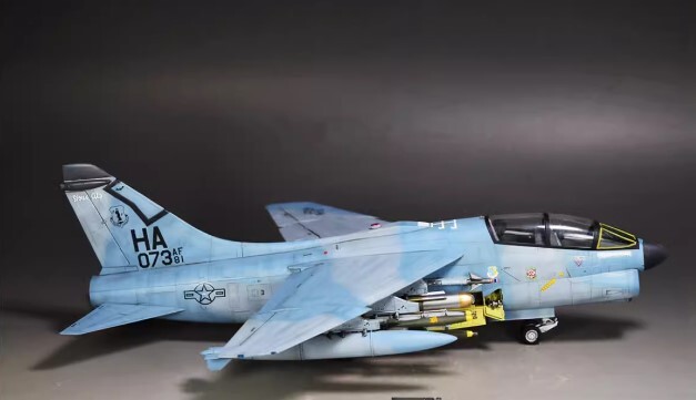 1/48 America военно-морской флот A-7K Corse aII покрашен конечный продукт 