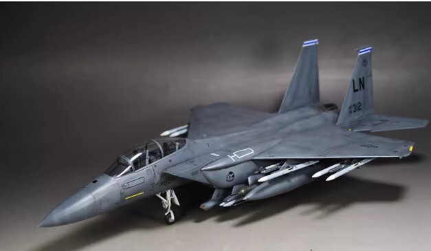 1/48 アメリカ空軍 F-15E 組立塗装済完成品_画像1
