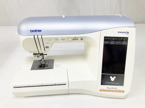 【動作保証】brother innovis D300 ミシン 刺しゅう ブラザー EMS80 innovis 付属品有 中古 O8692465の画像1