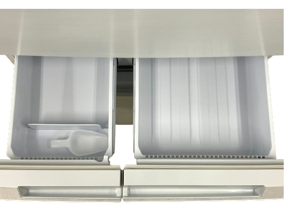 【動作保証】SHARP SJ-MF46K-W ノンフロン 冷凍 冷蔵庫 2023年製 457L 6ドア シャープ 中古 美品 楽 M8753357_画像4