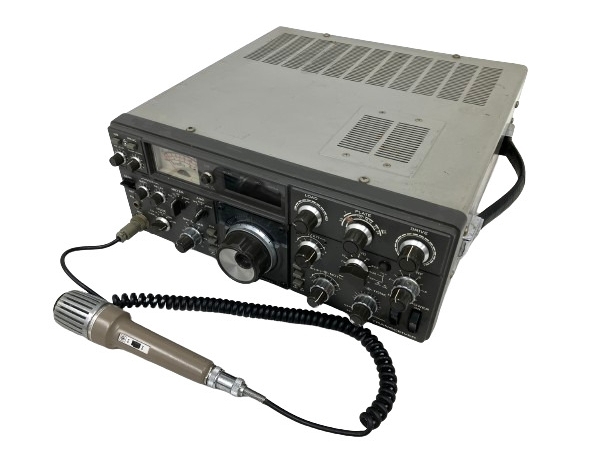 【動作保証】TRIO トリオ TS-830V トランシーバー アマチュア無線機 ジャンク M8748841の画像1