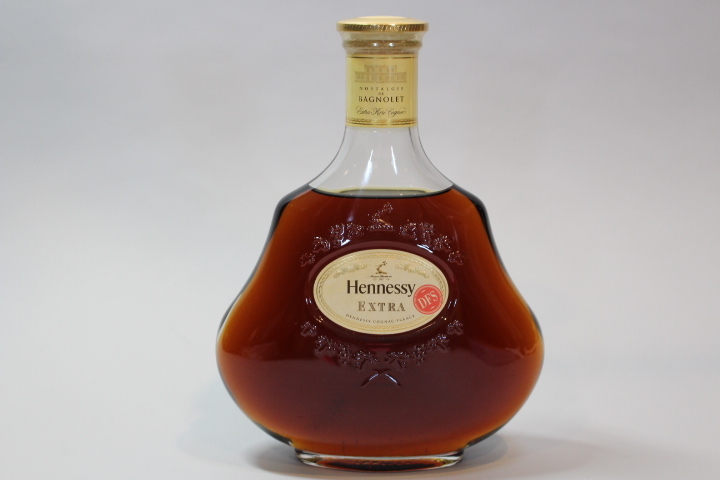 p-1931 未開栓古酒 Hennessy EXTRA BAGNOLET ヘネシー エクストラ バニョレ 700mLの画像1