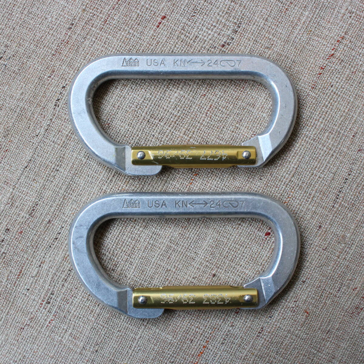 1990s レア REI ヴィンテージ カラビナ2枚set アメリカ製 生産終了品 ギア ハイキング アウトドア キャンプ USAクライミング ボルダリング