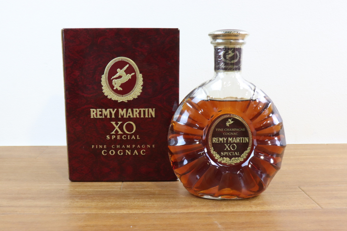 【未開栓】 REMY MARTIN レミー マルタン SPECIAL XO ブランデー お酒 古酒 趣味 コレクション コレクター 015FUNFY14の画像1