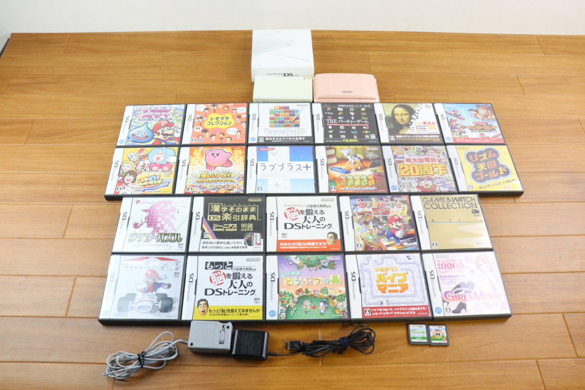 ★【DS・ソフトまとめ】 総重量約3.3kg Nintendo Lite ニンテンドー ライト 携帯ゲーム 趣味 コレクション コレクター 008FCDFY46_画像1