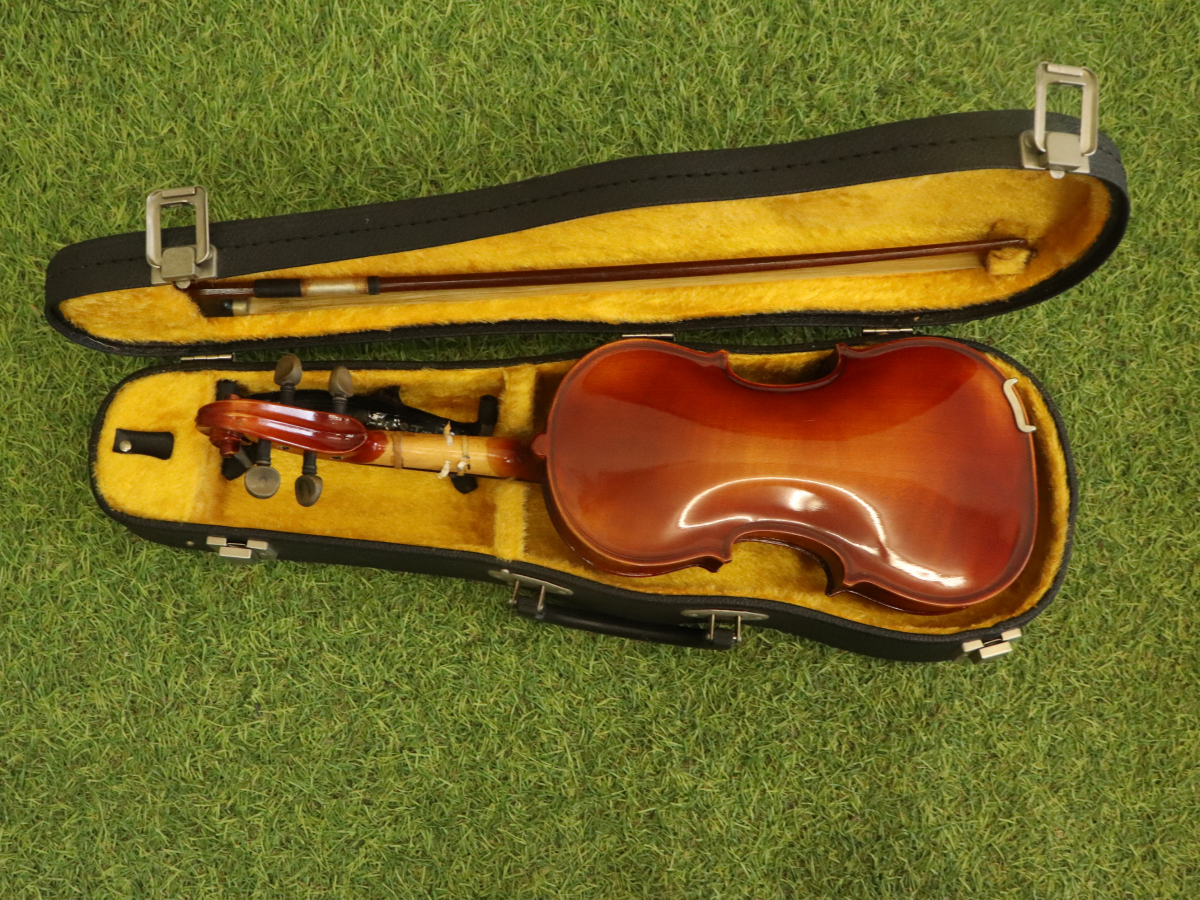SUZUKI スズキ バイオリン4点セット バイオリン 弦楽器 楽器 演奏 オーケストラ ハードケース付き 趣味 コレクション 008FEMFK09_画像6