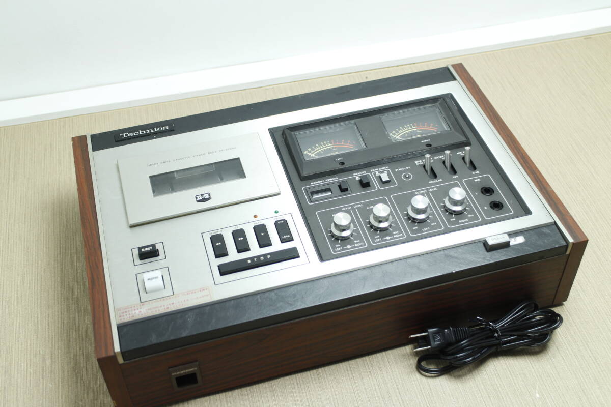 M-XB-412 Technics 1975年 RS-2750U Vintage　美品 ステレオカセットデッキ 昭和時代　ヴィンテージ 中古品 完動品　_画像2