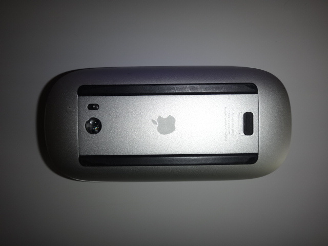 Apple Magic Mouse MB829J/A 外装美品のジャンク品の画像2
