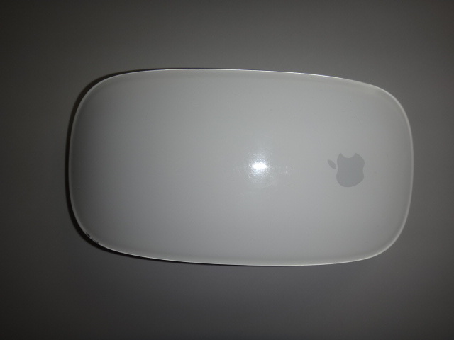 Apple Magic Mouse MB829J/A 外装美品のジャンク品_画像1