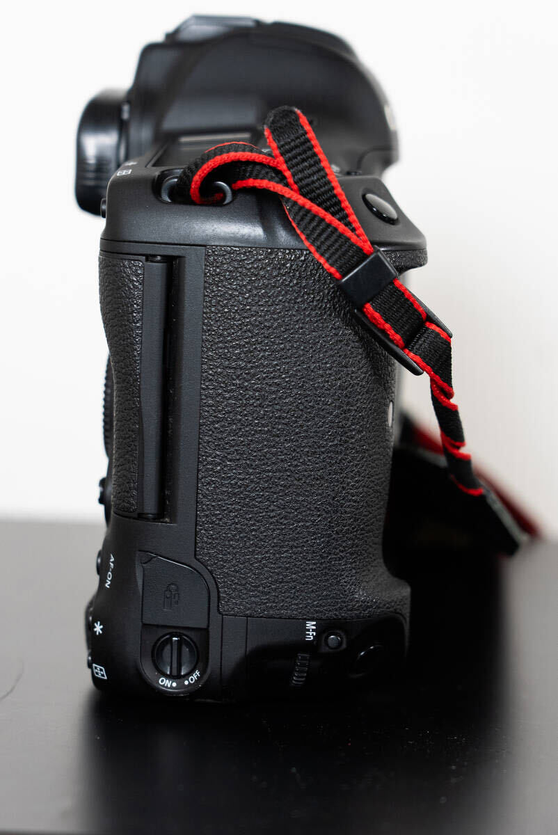55625円 【良品】EOS-1D X Mark II ボディ バッテリー2個 - キヤノン 55625円 【良品】EOS-1D X Mark II ボディ バッテリー2個 - キヤノン