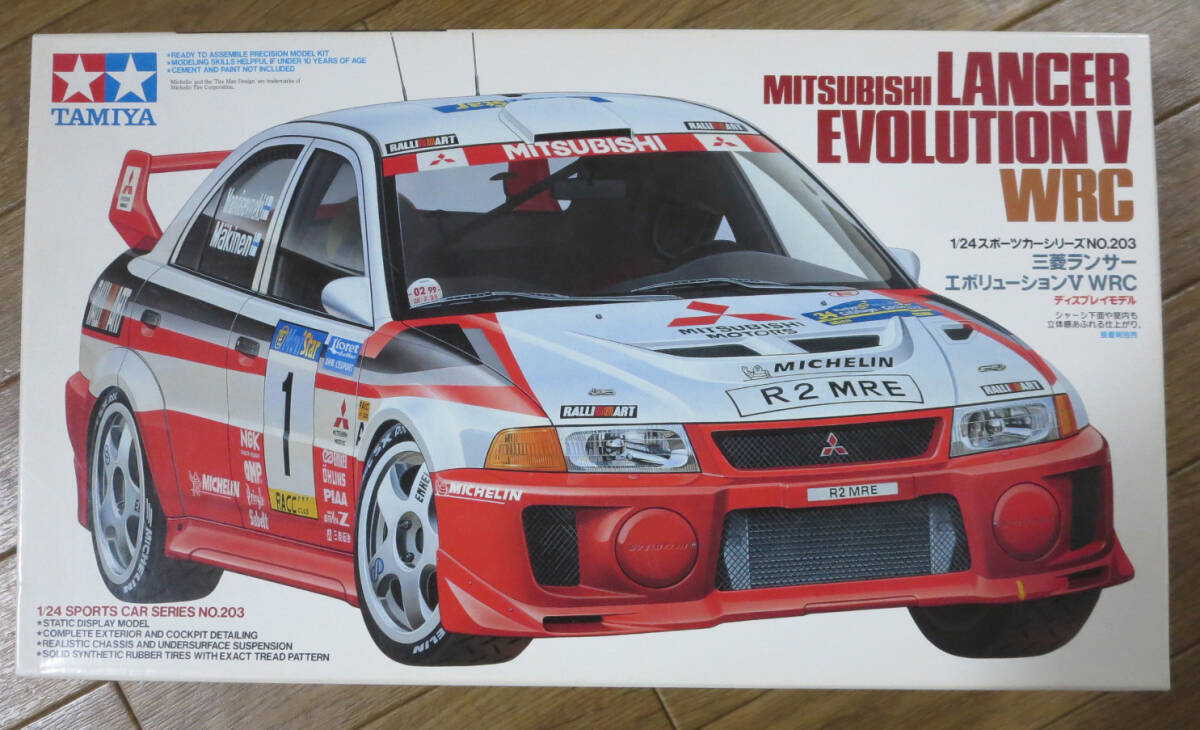 タミヤ 1/24 三菱ランサー エボリューションⅤ WRC / MITSUBISHI LANCER EVOLUTION V WRCの画像1