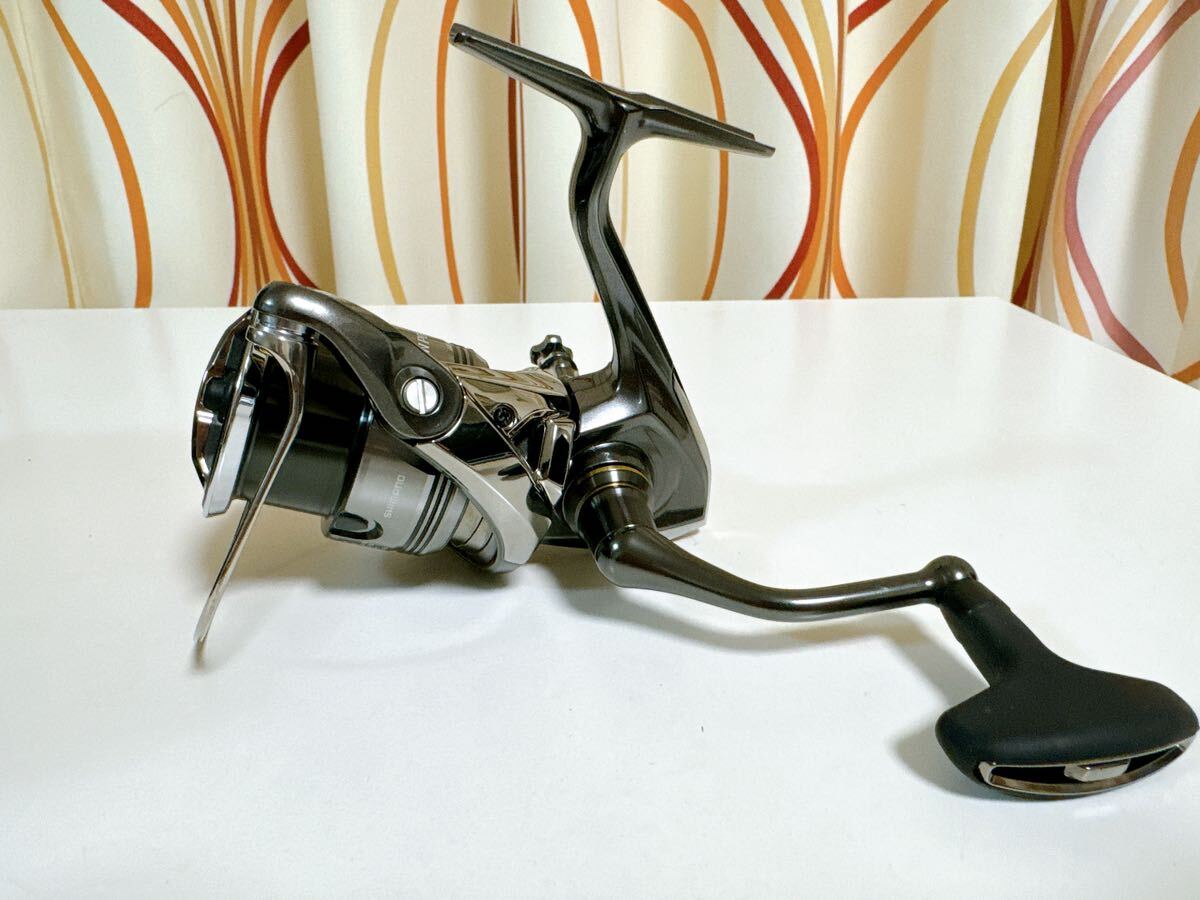 SHIMANO シマノ 24ツインパワー C3000MHG リールスタンド付き SHIMANO シマノ 24ツインパワー C3000MHG リールスタンド付き