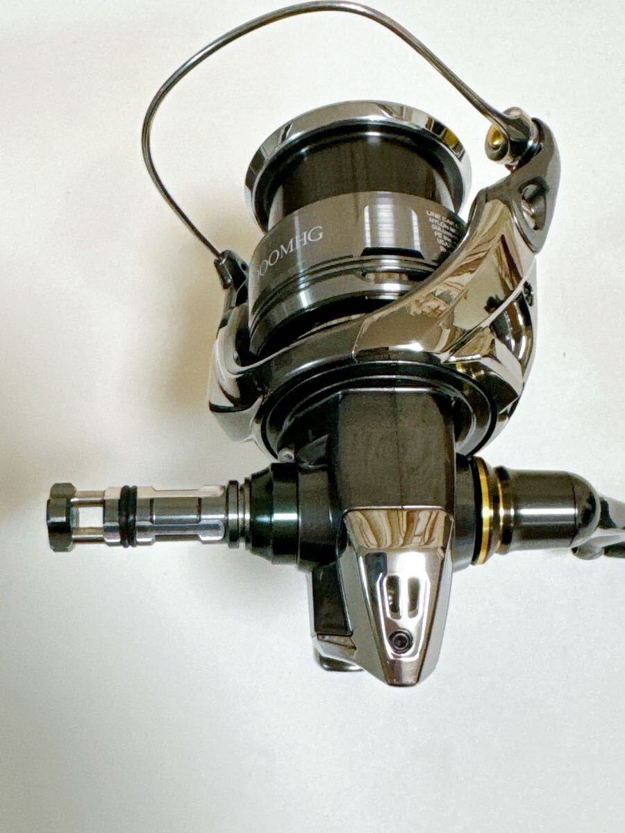 SHIMANO シマノ　24ツインパワー　C3000MHG リールスタンド付き　日本製　MADE IN JAPAN シーバス ヒラメ マゴチ サーフフィッシング_画像7