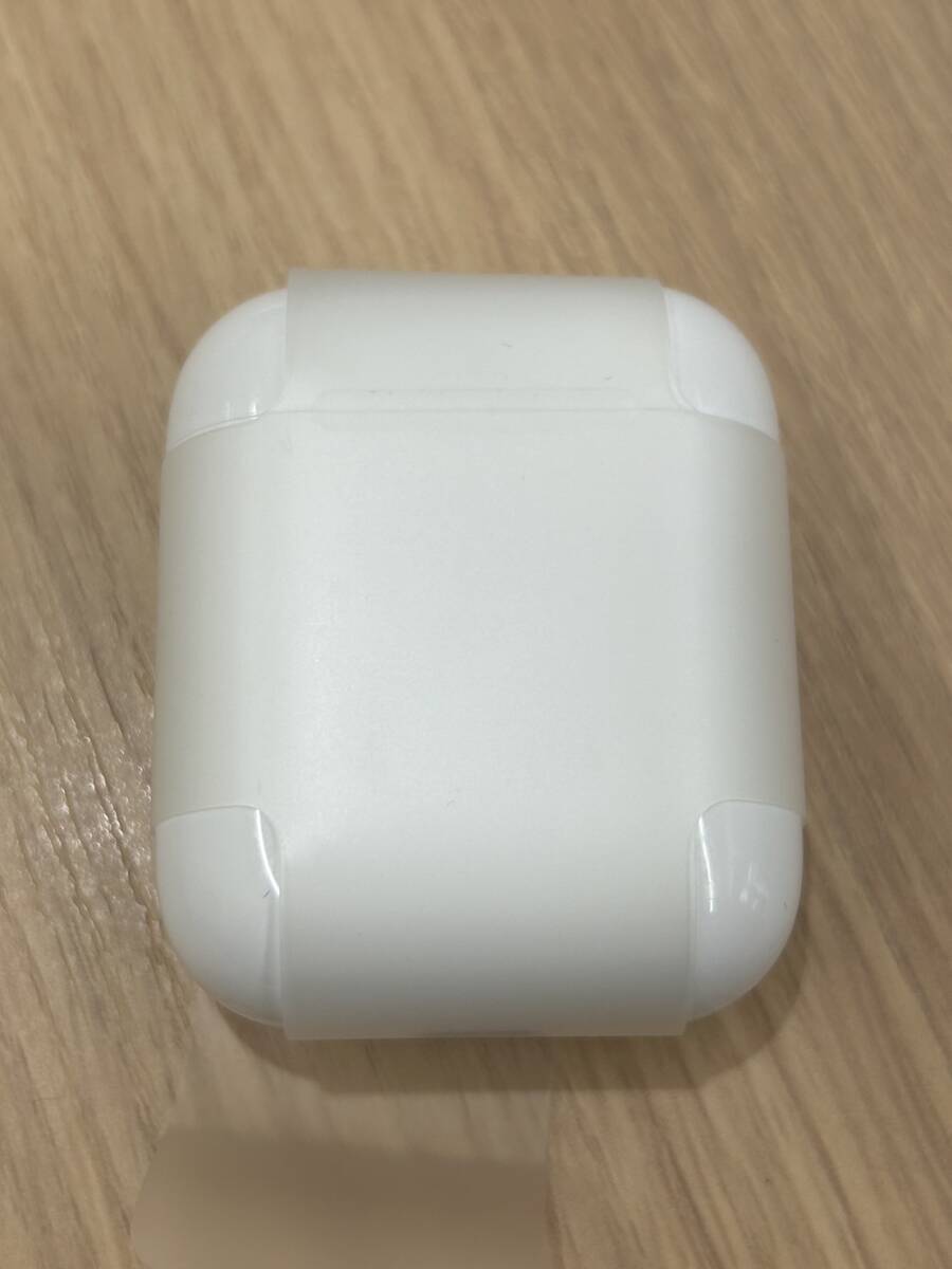 【JV6997】1円スタート AirPods 第1世代 MMEF2J/A ワイヤレスイヤホン Apple エアーポッツ ケーブルあり 箱あり 動作未確認 保管品の画像3