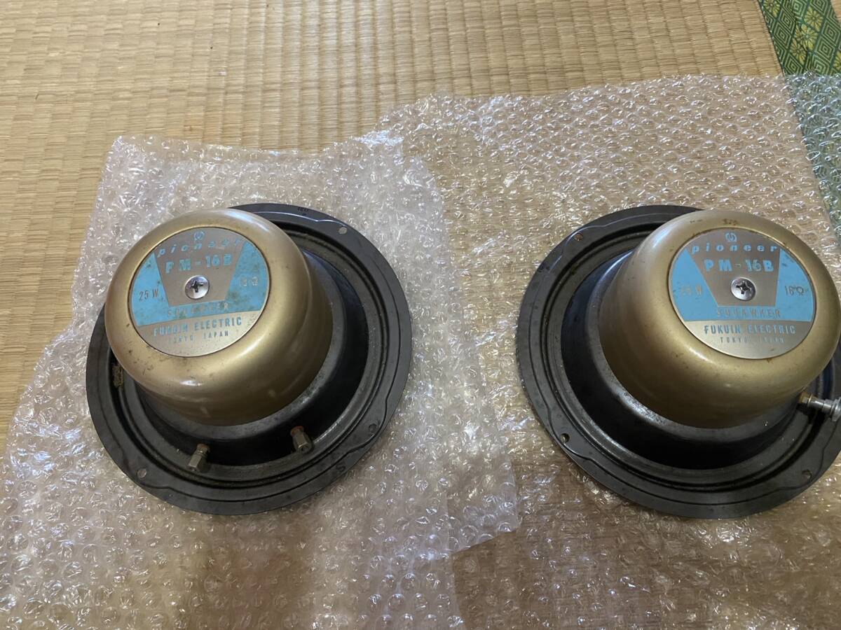 * sound kichi parent .. treasure? period thing!!Pioneer PM-16B speaker body left right set used with defect ( exhibit writings . reference please.)*