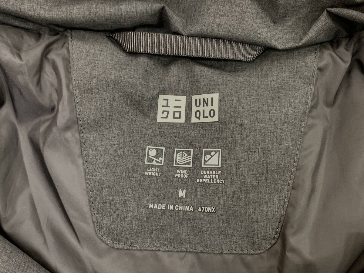 r2_2869ｗ 美品 UNIQLO ユニクロ シームレスダウンコート グレー 男性用 Mサイズ_画像3