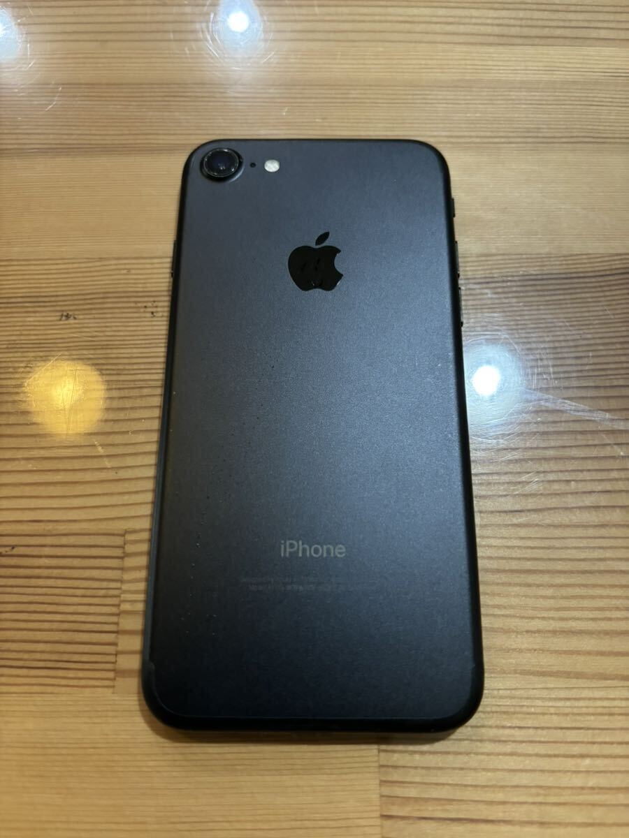 iPhone7 iPhone 32GB Apple SIMロック解除済み ブラック の画像3