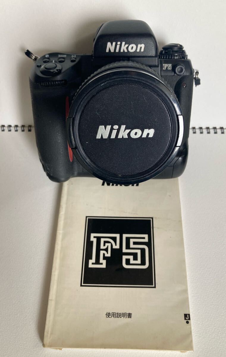 Nikon F5 ニコン レンズ付き　nikon AF NIKKOR 24-85mm 1:2.8-4D アンティーク　レア　コレクション　ボディ レンズ _画像1