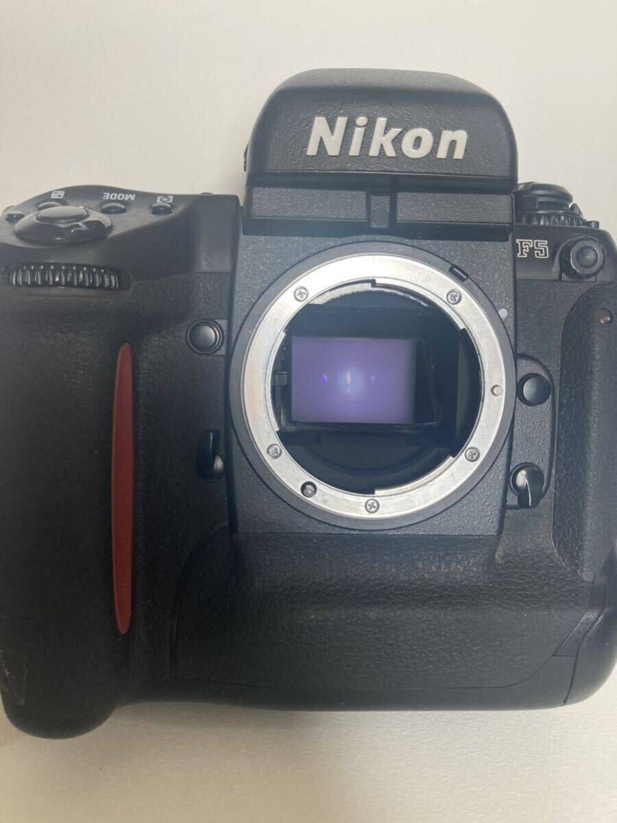 Nikon F5 ニコン レンズ付き　nikon AF NIKKOR 24-85mm 1:2.8-4D アンティーク　レア　コレクション　ボディ レンズ _画像8