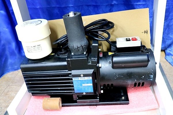 YAMATO vacuum low temperature dry vessel DP22 /ULVAC vacuum pump GLD-136&. pcs attaching 50170Y