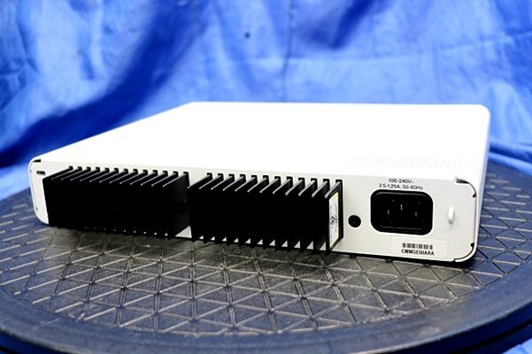 CISCO/シスコ Cataryst コンパクトスイッチ ★WS-C3560C-8PC-S★　50592Y_画像2