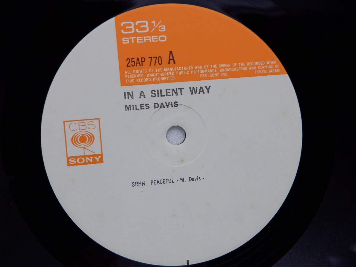 【帯付】Miles Davis(マイルス・デイヴィス)「In A Silent Way」LP（12インチ）/CBS/Sony(25AP 770)/Jazz_画像2