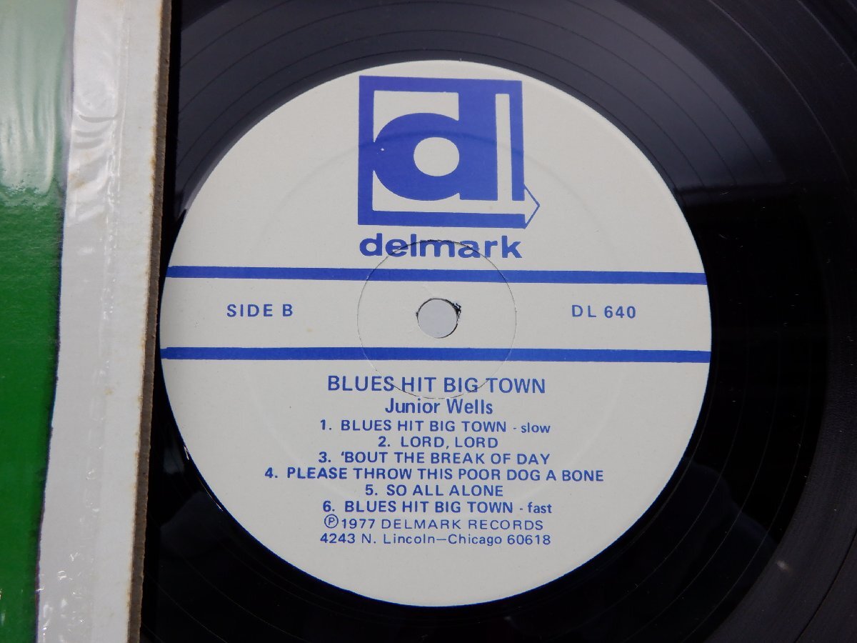 Junior Wells「Blues Hit Big Town」LP（12インチ）/Delmark Records(DL 640)/Bluesの画像2