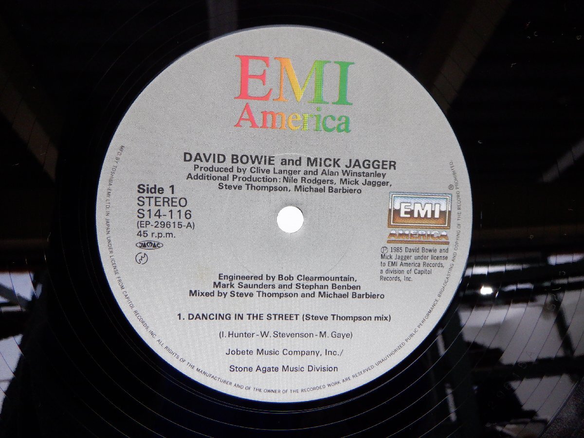 David Bowie[Dancing In The Street]LP(12 -inch )/EMI America(S14-116)/ western-style music lock 