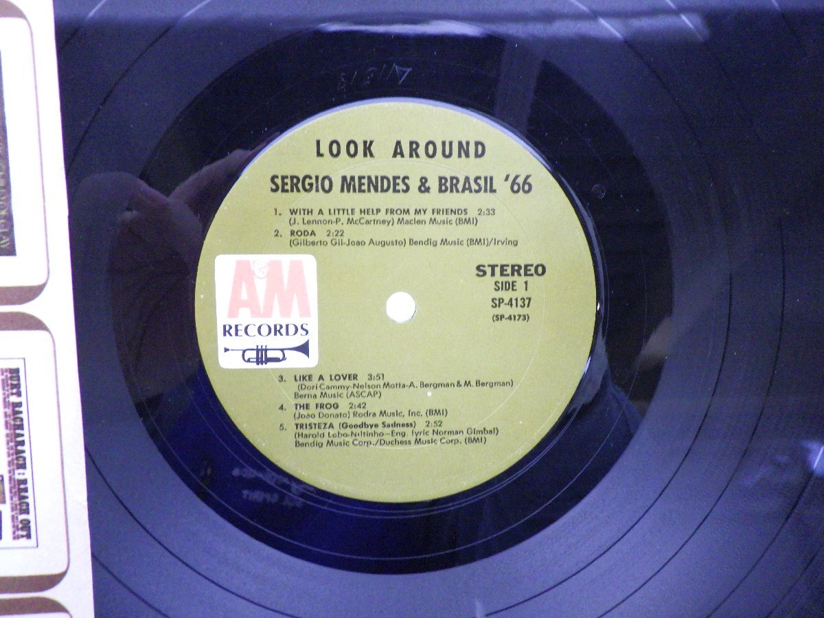 Sergio Mendes & Brasil '66「Look Around」LP（12インチ）/A&M Records(SP 4137)/Jazzの画像2