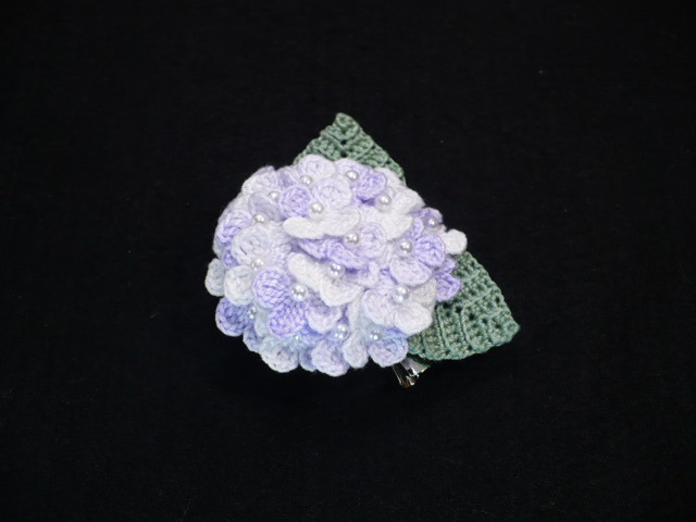 Handmade ◆ お花のコサージュ ◆ 紫陽花 ◆ 白～薄紫 ◆ 2way ◆ レース編みの画像8
