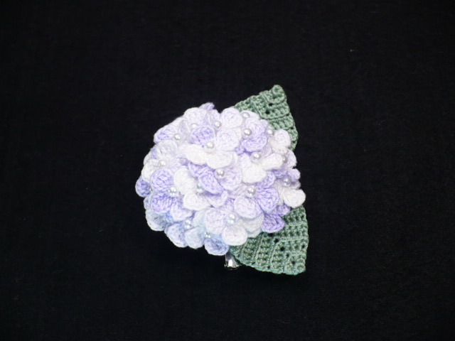 Handmade ◆ お花のコサージュ ◆ 紫陽花 ◆ 白～薄紫 ◆ 2way ◆ レース編みの画像9